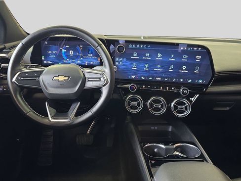 Used 2024 Chevrolet Blazer EV LT AWD/4WD image 9