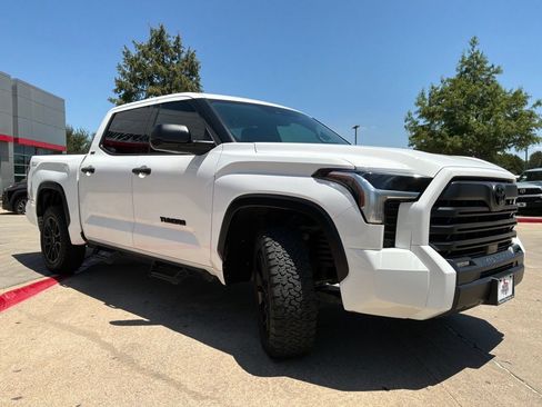 Used 2023 Toyota Tundra SR5 AWD/4WD image 4