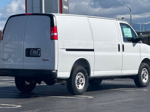 New 2025 GMC Savana 2500 w/ Driver Convenience Package RWD image 4