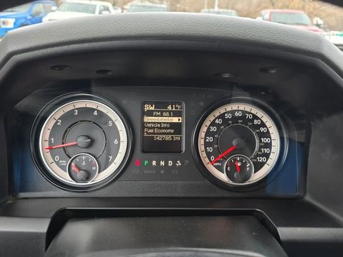 Used 2017 RAM 1500 Express image 12