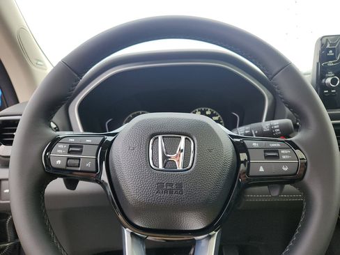 New 2025 Honda Pilot Touring image 15