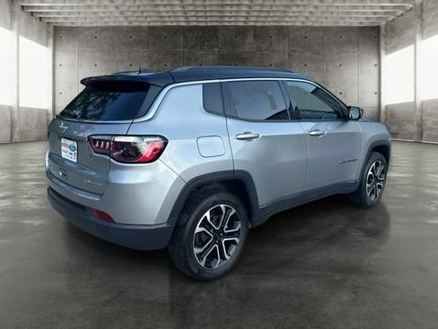 Used 2024 Jeep Compass Limited AWD/4WD image 5