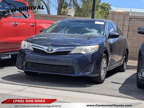 Used 2014 Toyota Camry LE FWD image 1