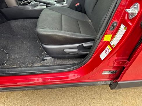 Used 2017 Toyota RAV4 LE w/ Carpet Mat Package FWD image 20