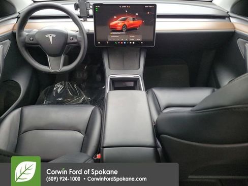 Used 2025 Tesla Model Y Long Range image 15