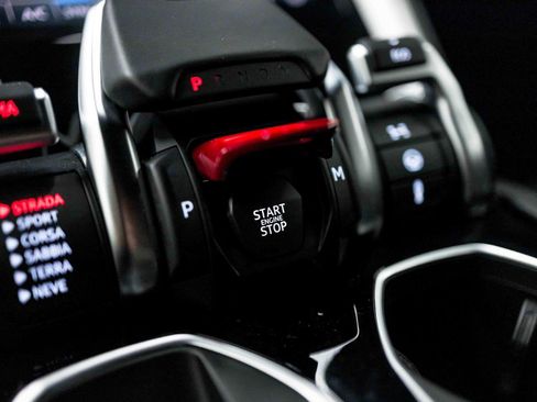 Used 2020 Lamborghini Urus image 66