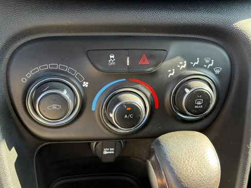 Used 2015 Dodge Dart SE w/ Convenience Group FWD image 21
