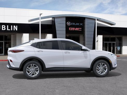 New 2026 Buick Envista Sport Touring w/ Convenience I Package FWD image 3