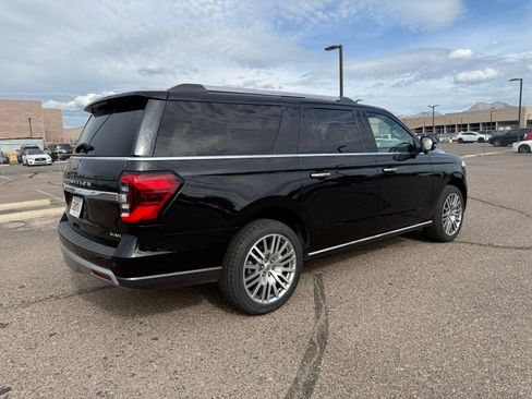 Used 2023 Ford Expedition Max Limited image 5