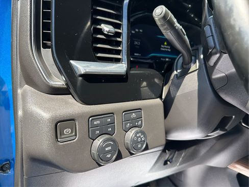 Used 2023 Chevrolet Silverado 1500 LT Trail Boss w/ Protection Package AWD/4WD image 19