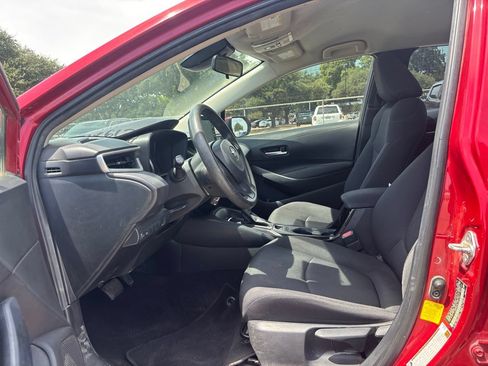 Used 2020 Toyota Corolla LE FWD image 7