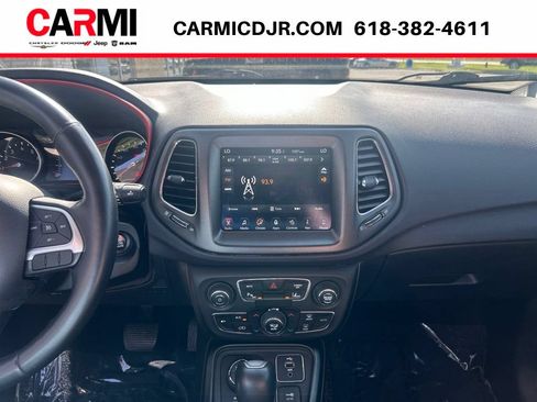 Used 2018 Jeep Compass Trailhawk w/ Leather Interior Group AWD/4WD image 22