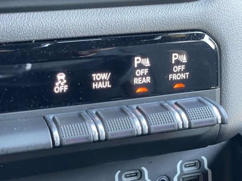 Used 2021 RAM 1500 Big Horn AWD/4WD image 29
