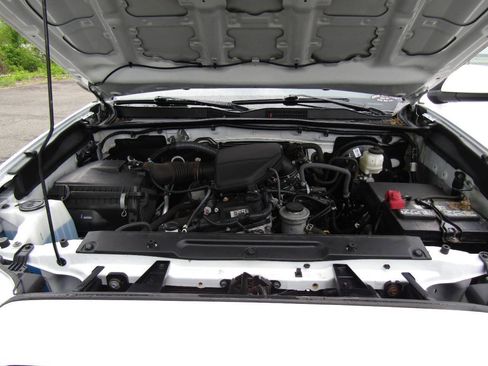 Used 2021 Toyota Tacoma SR RWD image 28