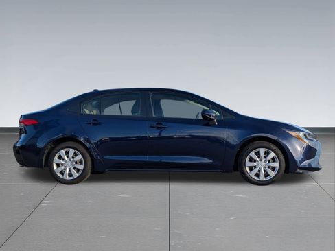 Used 2022 Toyota Corolla LE image 7