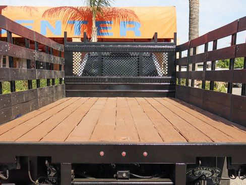 Used 2017 Ford F550 4x4 Regular Cab Super Duty image 10