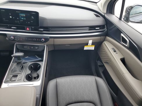 New 2026 Kia Carnival FWD image 27