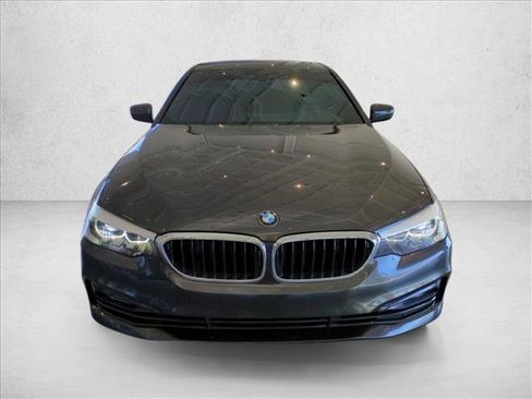 Used 2018 BMW 530e 530e iPerformance image 2