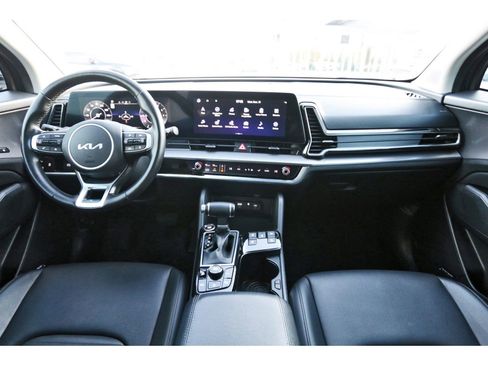 Used 2023 Kia Sportage SX image 12