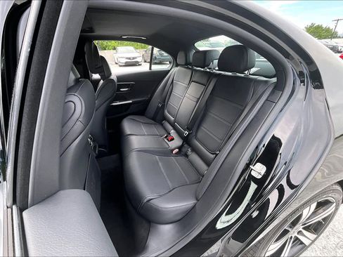 Used 2025 Mercedes-Benz C 300 4MATIC Sedan image 21
