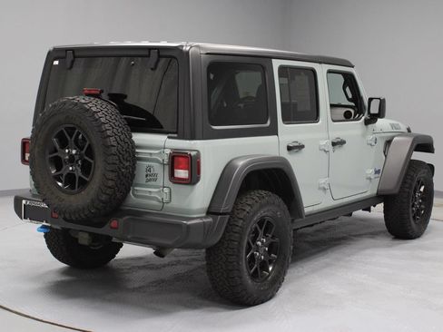Used 2024 Jeep Wrangler Unlimited AWD/4WD image 10