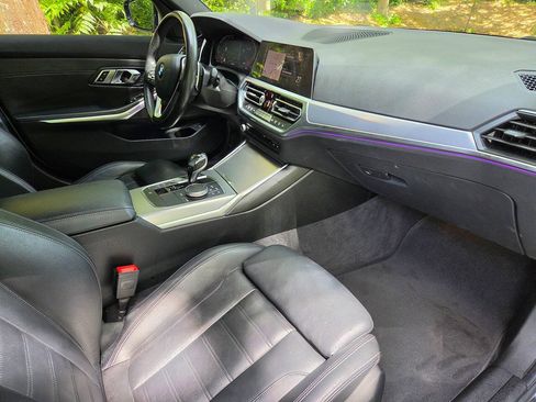 Used 2019 BMW 330i Sedan w/ Premium Package RWD image 9