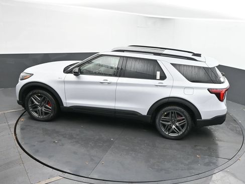 New 2026 Ford Explorer ST-Line w/ ST-Line Street Pack AWD/4WD image 39