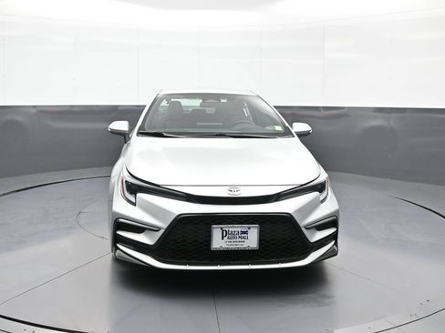 Used 2024 Toyota Corolla SE FWD image 2