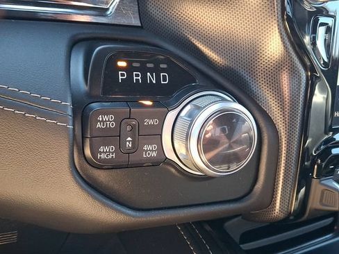 Used 2022 RAM 1500 Limited w/ Body Color Bumper Group AWD/4WD image 14