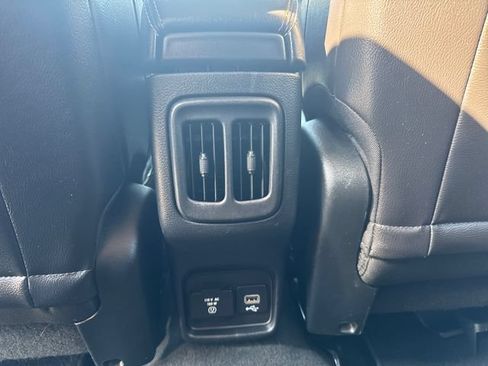 Used 2017 Jeep Compass Latitude w/ Popular Equipment Group AWD/4WD image 31