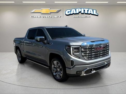 Used 2025 GMC Sierra 1500 Denali w/ Denali Reserve Package AWD/4WD image 7