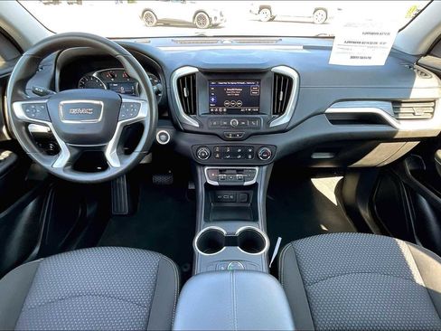 Used 2024 GMC Terrain SLE image 14