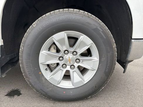 Used 2025 Chevrolet Silverado 1500 LT AWD/4WD image 9