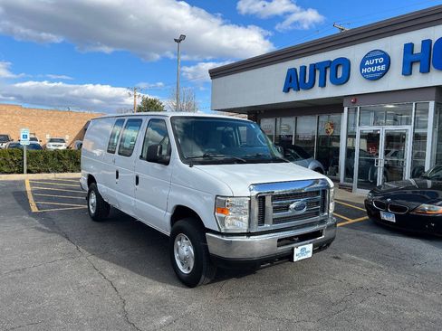 Used 2013 Ford E-250 and Econoline 250 w/ Commercial Cargo Van Pkg RWD image 3