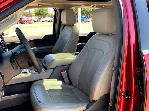 Used 2018 Ford Expedition Max Limited w/ Equipment Group 301A image 8