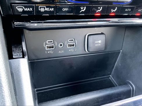 Used 2025 Jeep Grand Cherokee Laredo X RWD image 35