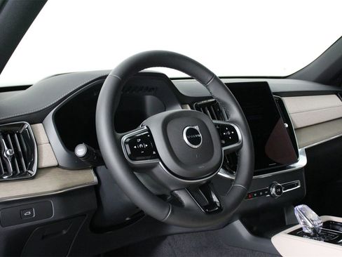 New 2026 Volvo XC90 B5 Ultra image 8