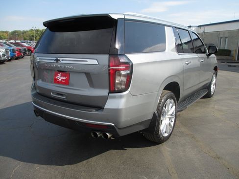 Certified 2023 Chevrolet Suburban High Country image 4