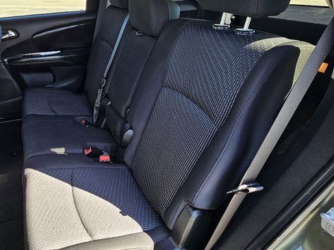 Used 2017 Dodge Journey SE image 10