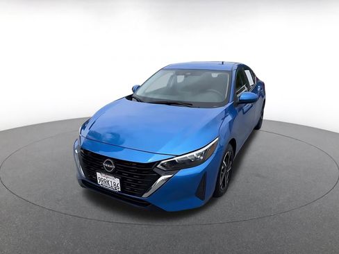 Used 2025 Nissan Sentra SV FWD image 7