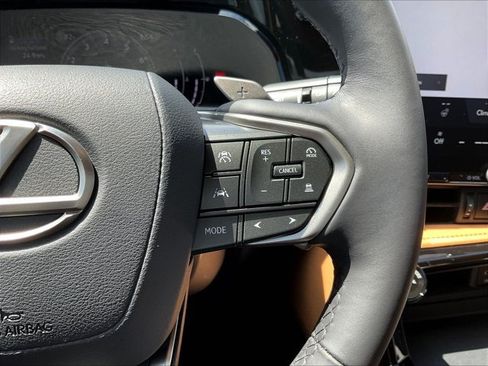 Used 2025 Lexus NX 250 FWD w/ Cold Area Package image 17