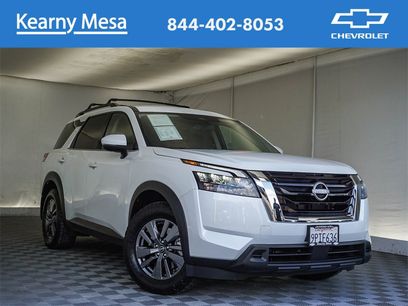 Used 2025 Nissan Pathfinder SV
