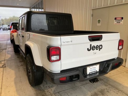 Used 2024 Jeep Gladiator Sport image 19