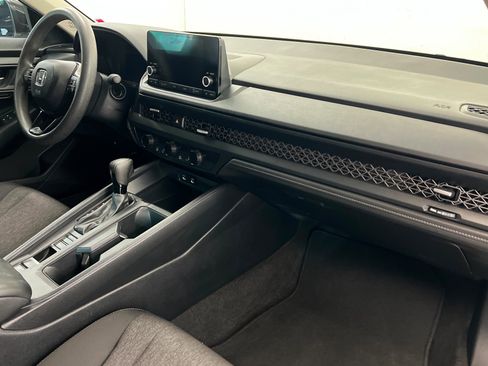 Used 2025 Honda Accord SE image 24