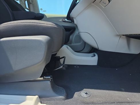 Used 2023 Chrysler Voyager LX FWD image 30