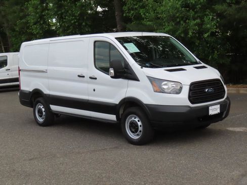 Used 2016 Ford Transit 250 130 Low Roof RWD image 8