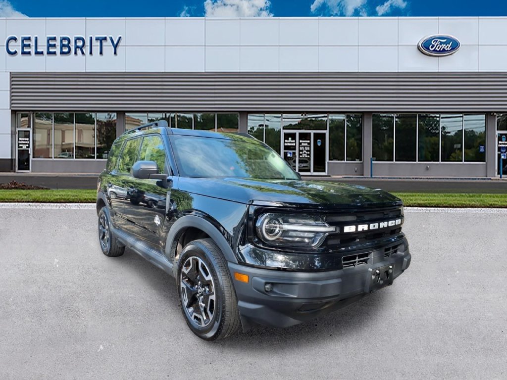 Certified 2023 Ford Bronco Sport Outer Banks w/ Tech Package AWD/4WD image 1