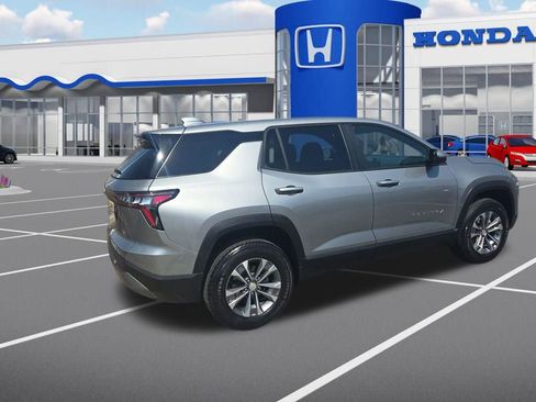 Used 2025 Chevrolet Equinox LT image 9