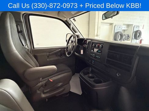 Used 2024 GMC Savana 2500 w/ Driver Convenience Package RWD image 19