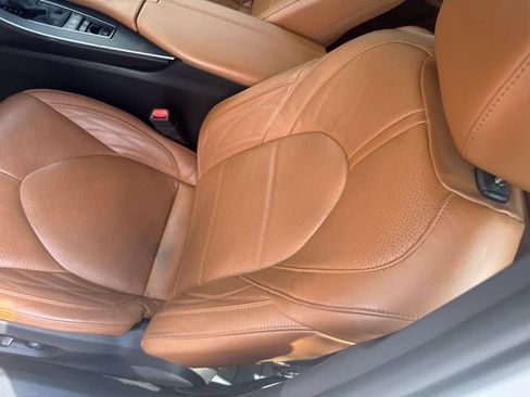 Used 2021 Toyota Avalon Limited w/ Advanced Safety Package FWD image 12